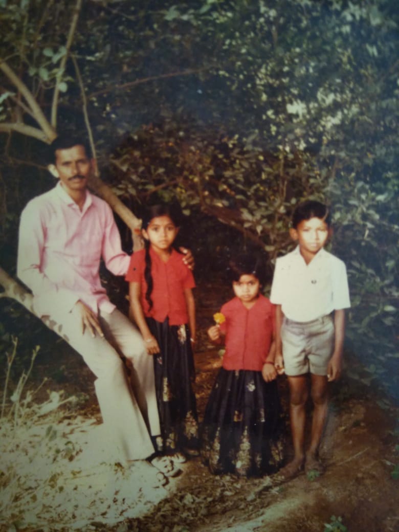 Rama Lakshman Das with his siblings and father