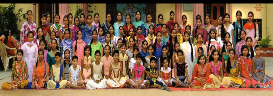 Devanshi in Vaidehi Ashram with other Girls