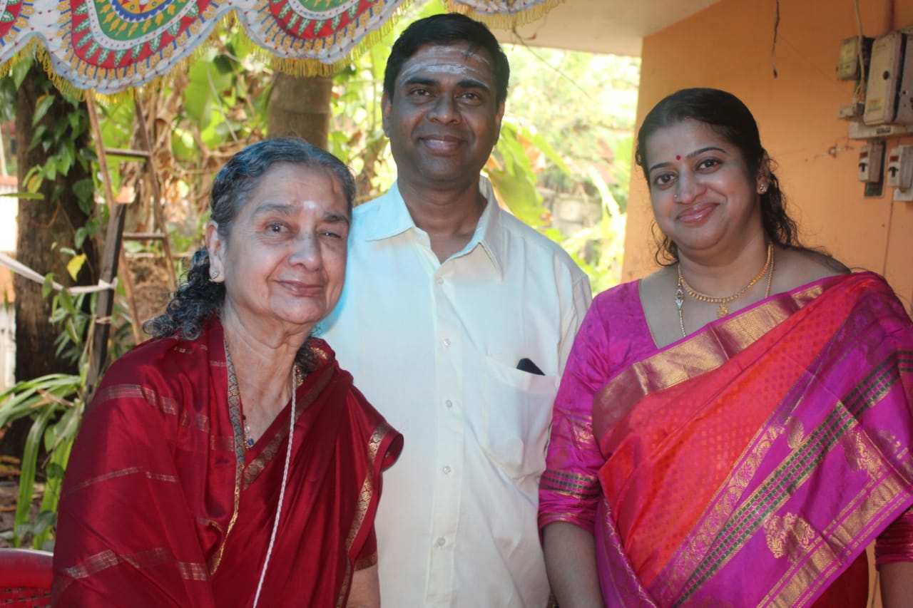 Mahalingam with his wife and mother